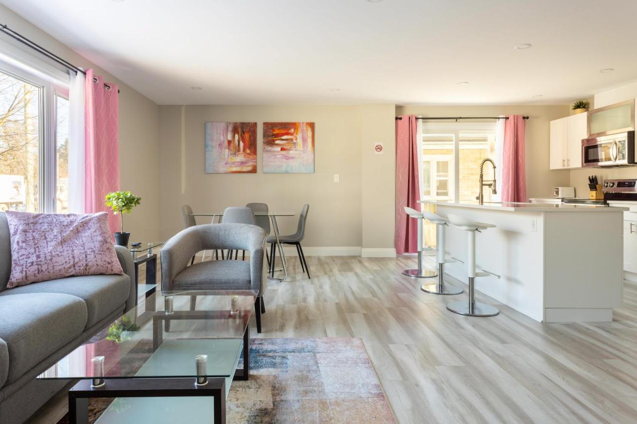 Entire 2 Bedroom Apartment Downtown - U2 Кичънър Екстериор снимка
